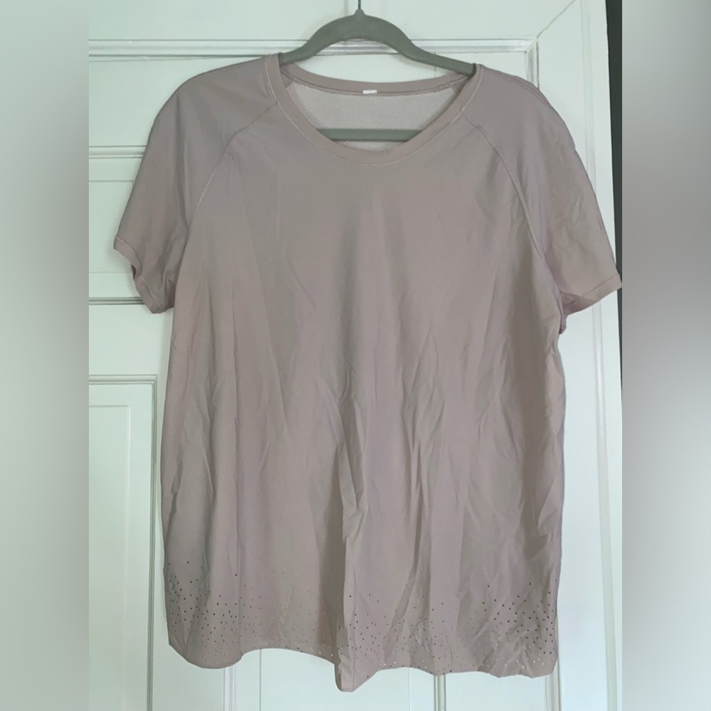 Lululemon Slit back shirt